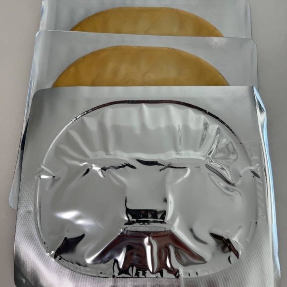 Predire Paris Golden Collagen Renewal Masks Set of 4 NWT/UNOPENED - Picture 2 of 3